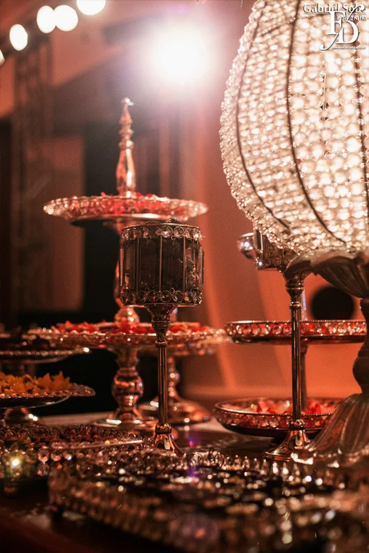 formatura tripla em direito pela fmp fundação do ministério público realizada no salão cristal do clube do comércio em porto alegre com decoração elegante clássica sofisticada em tons terrosos por life eventos especiais cerimonialista em porto alegre