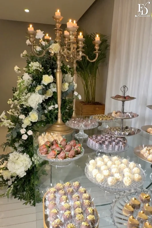 festa de aniversário de leissa hertzog com tema luz e sombra realizado no rossi parque panamby em porto alegre com decoração elegante e sofisticada