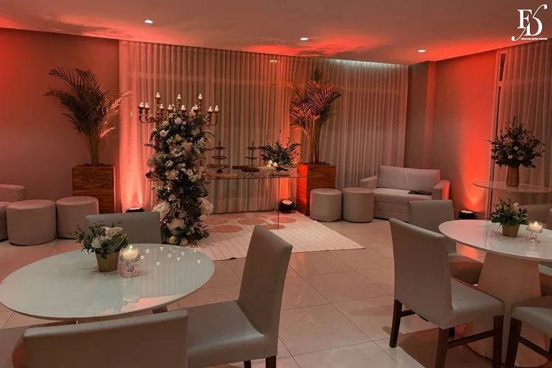 festa de aniversário de leissa hertzog com tema luz e sombra realizado no rossi parque panamby em porto alegre com decoração elegante e sofisticada