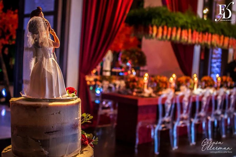 casamento com cerimônia na igreja nossa senhora da conceição igreja matriz de são leopoldo e festa no espaço tao em novo hamburgo com decoração outonal em tons terrosos marsala laranja e amarelo num projeto luxuoso sofisticado e elegante por fernanda dutra cerimonialista em porto alegre por life eventos especiais