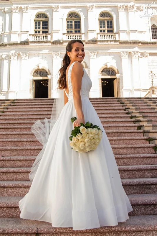noiva na escadaria da igreja nossa senhora das dores