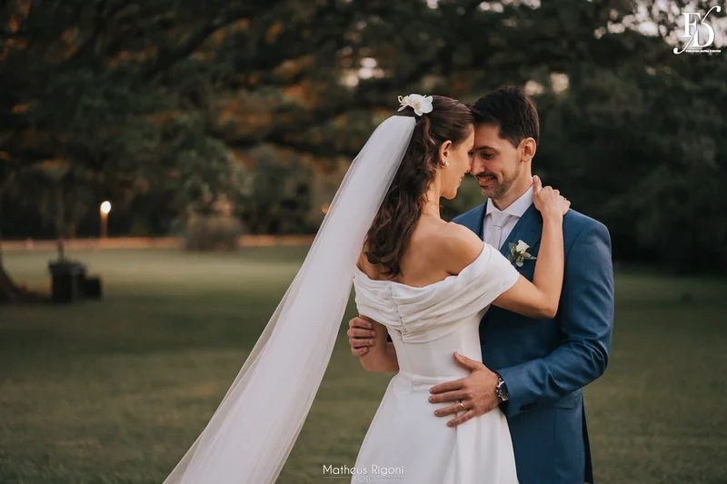 casamento elegante e sofisticado no alto da capela em porto alegre com decoração botânica greenery em verde e branco por life eventos especiais