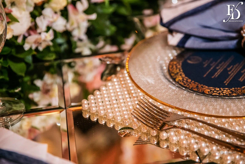 casamento com decoração luxuosa na associação leopoldina juvenil em porto alegre cerimônia no salão imperatriz e recepção no salão leopoldina com decoração clássica elegante sofisticada casamento luxo por life eventos especiais