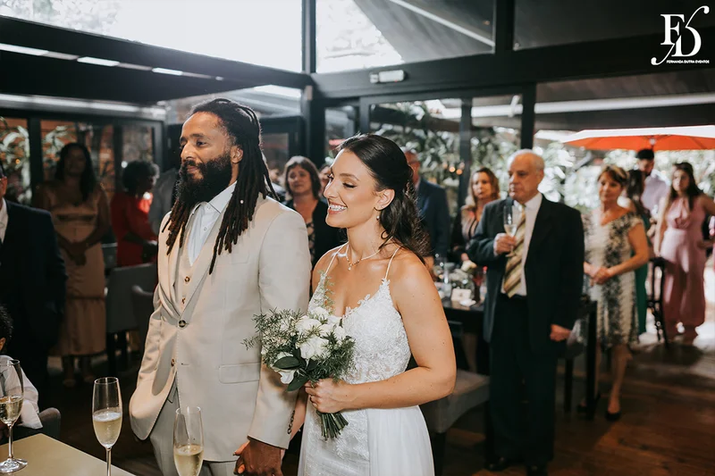 casamento realizado com almoço no le bistrot gourmet em porto alegre e após o almoço celebração de casamento no eat kitchen embarcadero com uma vista fantástica do rio guaíba um por-do-sol de cinema por life eventos especiais