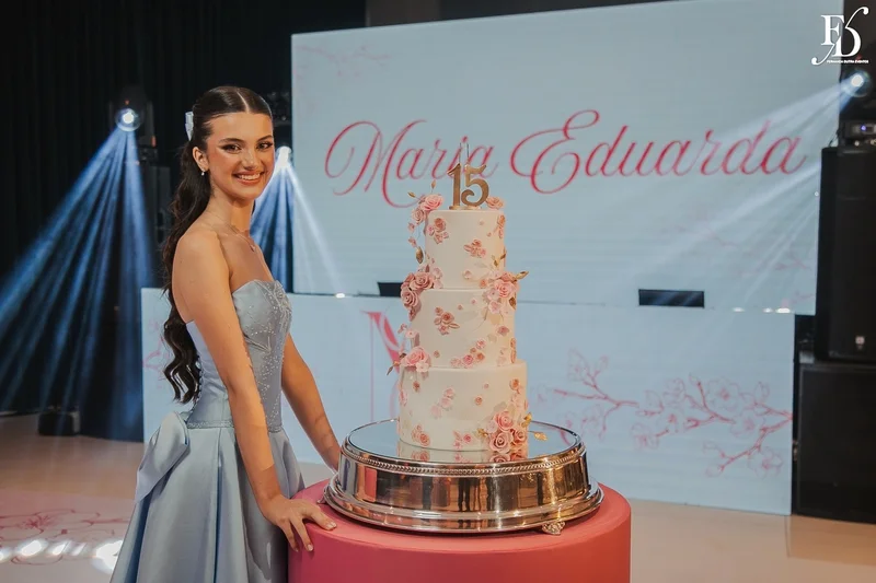 festa de 15 anos na praça dos fundadores do grêmio náutico união GNU