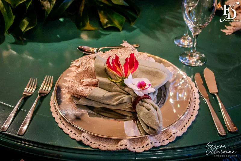 casamento com cerimônia na igreja santa teresinha do menino jesus e festa e recepção na casa vetro em Porto Alegre com organização e cerimonial de fernanda dutra da life eventos especiais cerimonialista em porto alegre