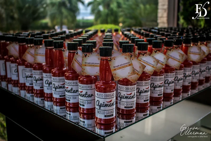 casamento com cerimônia na igreja nossa senhora da conceição igreja matriz de são leopoldo e festa no espaço tao em novo hamburgo com decoração outonal em tons terrosos marsala laranja e amarelo num projeto luxuoso sofisticado e elegante por fernanda dutra cerimonialista em porto alegre por life eventos especiais