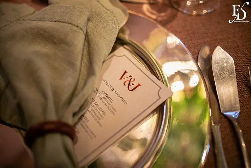 casamento com cerimônia na igreja santa teresinha do menino jesus e festa e recepção na casa vetro em Porto Alegre com organização e cerimonial de fernanda dutra da life eventos especiais cerimonialista em porto alegre