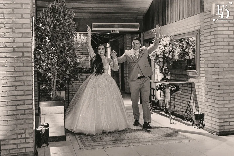 casamento no espaço paraíso entrada dos noivos na festa
