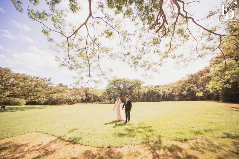 casamento diurno almoço de domingo em família no alto da capela cerimônia ao ar livre