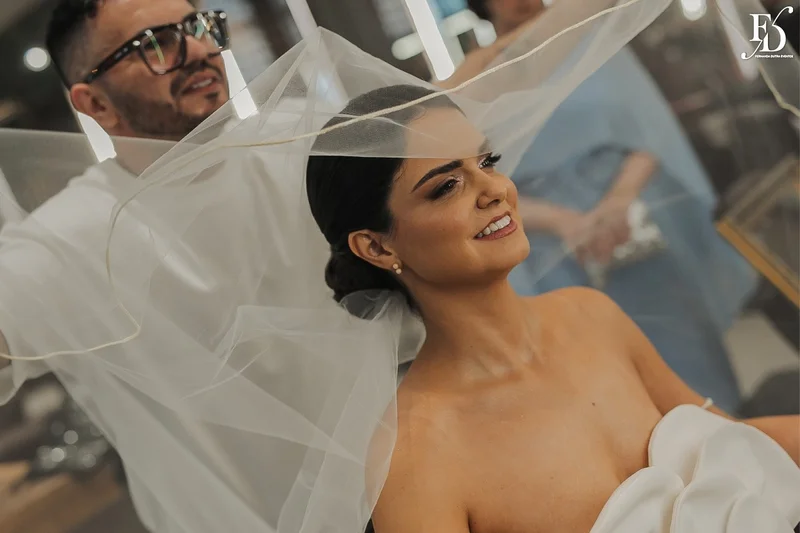 casamento mini-wedding no eat kitchen em novo hamburgo com decoração verde e branco estilo greenery making of noiva