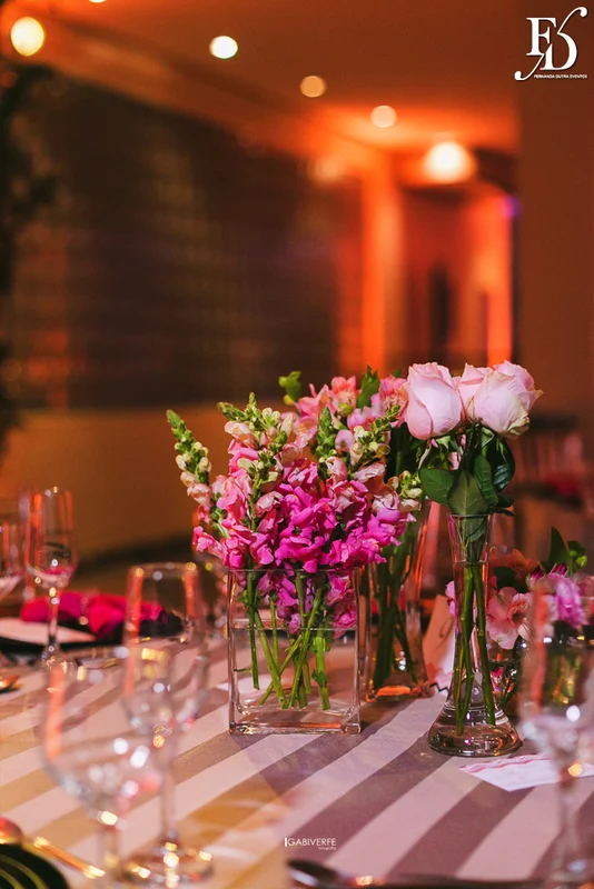 festa de aniversário de 15 anos em porto alegre realizada no foyer em grêmio náutico união gnu com decoração linda e moderna por life eventos especiais cerimonialista em porto alegre