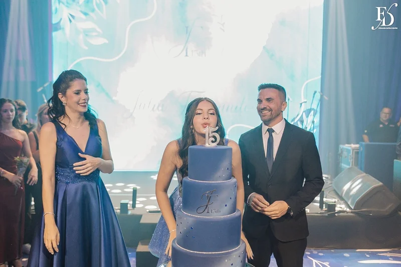 festa de 15 anos porto alegre na casa vetro com tema de aurora boreal