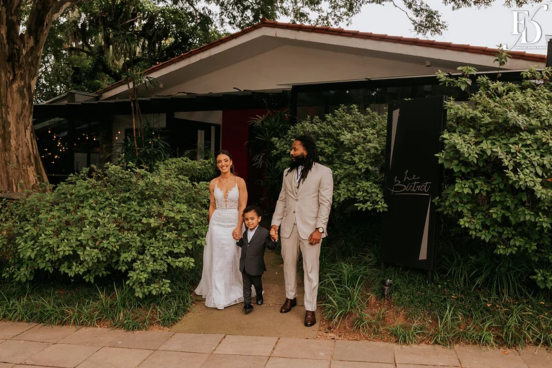 casamento realizado com almoço no le bistrot gourmet em porto alegre e após o almoço celebração de casamento no eat kitchen embarcadero com uma vista fantástica do rio guaíba um por-do-sol de cinema por life eventos especiais