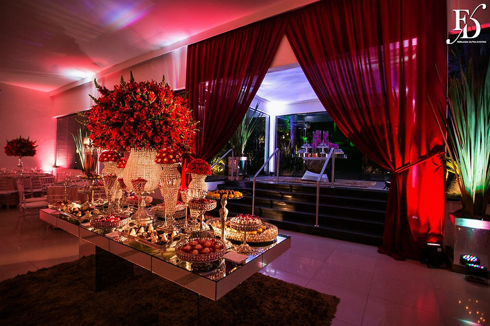 casamento no party room em porto alegre cerimônia e recepção com decoração elegante sofisticada exuberante em marsala prata e detalhes em cristais por life eventos especiais cerimonialista para casamento em porto alegre assessoria e organização de eventos