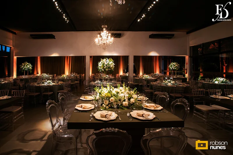 casamento com cerimônia e recepção no party room em porto alegre com projeto de decoração elegante e sofisticado em verde e branco estilo greenery por life eventos especiais cerimonial conduzido por fernanda dutra cerimonialista