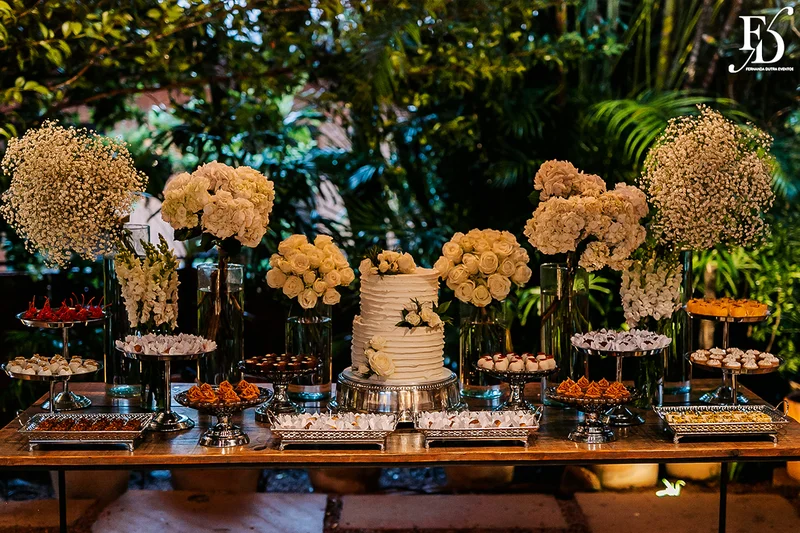 casamento mini-wedding 30 convidados porto alegre decoração clássica elegante verde branco prata le bistrot gourmet life eventos especiais