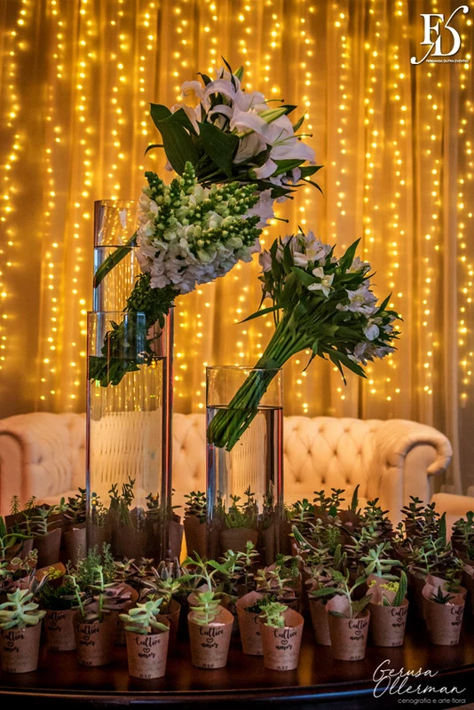 casamento com cerimônia e recepção realizados na casa vetro em porto alegre cerimônia realizada no terraço da casa e recepção com decoração clássica sofisticada elegante e contemporânea estilo botânico em nude verde branco e prata casamento greenery por life eventos especiais wedding planner em porto alegre assessoria e cerimonial