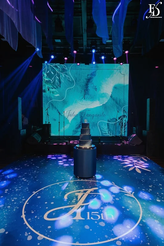 festa de 15 anos porto alegre na casa vetro com tema de aurora boreal