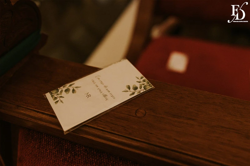 casamento destination wedding no hotel ritta hoppner em gramado com decoração clássica, elegante e botânica em tons de branco verde e fendi por life eventos especiais