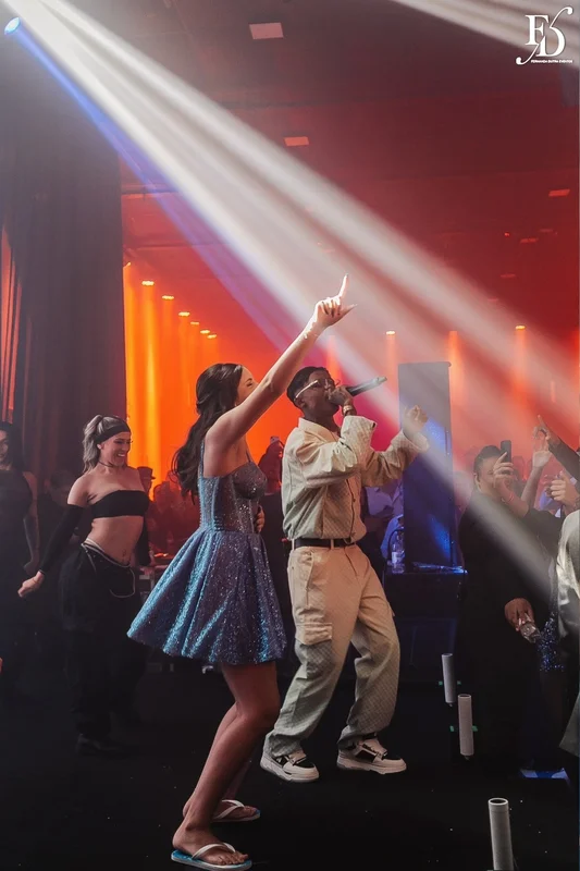 festa de 15 anos porto alegre na casa vetro com tema de aurora boreal mc menok