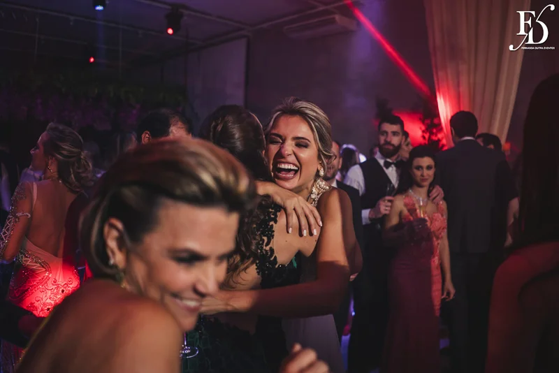 casamento com cerimônia no salão da casa vetro em porto alegre com decoração sofisticada luxuosa requintada com inspiração francesa por life eventos especiais cerimonialista em porto alegre especializada em casamento