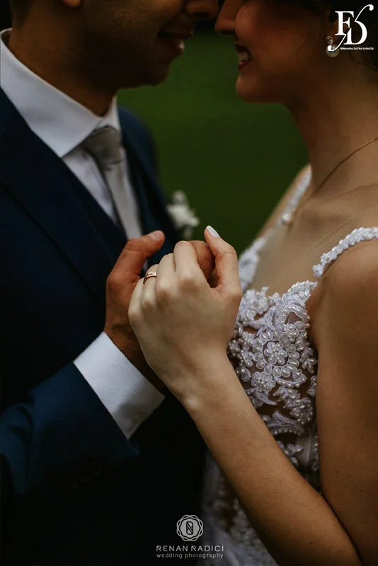 casamento diurno realizado em porto alegre rs no alto da capela por life eventos especiais cerimonialista wedding planner especializada em casamentos de alto padrão em porto alegre decoração boho chic botânica em tons de nude rosa e verde por life eventos especiais