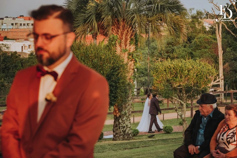 casamento no espaço paraiso em porto alegre viamão alvorada com decoração moderna boho rustico-chic em tons terrosos por life eventos especiais cerimônia ao ar livre