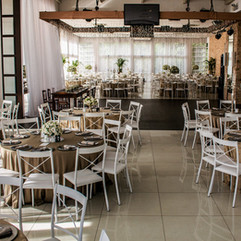 casamento com cerimônia na catedral basílica são luiz gonzaga em novo hamburgo e recepção no espaço tao com decoração clássica simples com muitas luzinhas por life eventos especiais cerimonialista de casamento em porto alegre