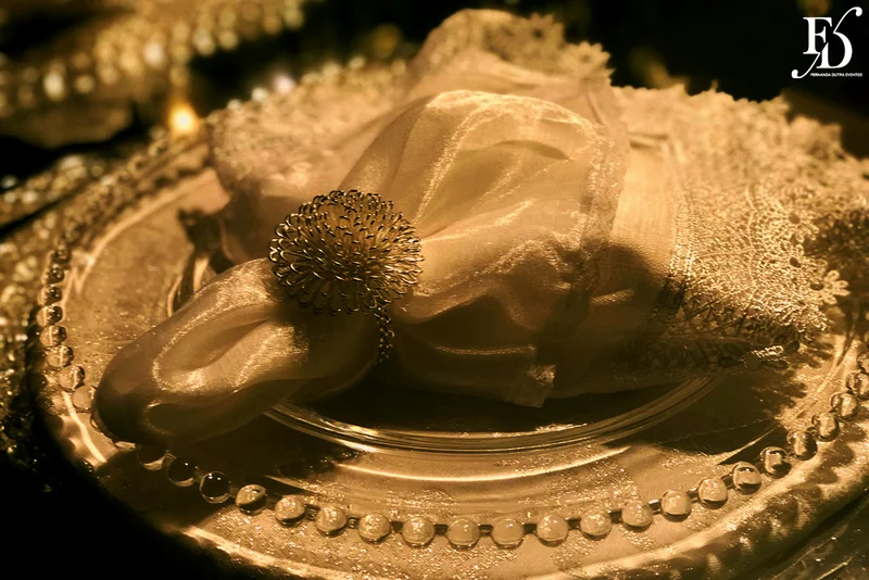 casamento destination wedding com cerimônia e festa na casa vetro em porto alegre com a cerimônia realizada na parte interna da casa com decoração clean elegante e clássica em branco e verde por life eventos especiais destination wedding em porto alegre cerimonialista em porto alegre