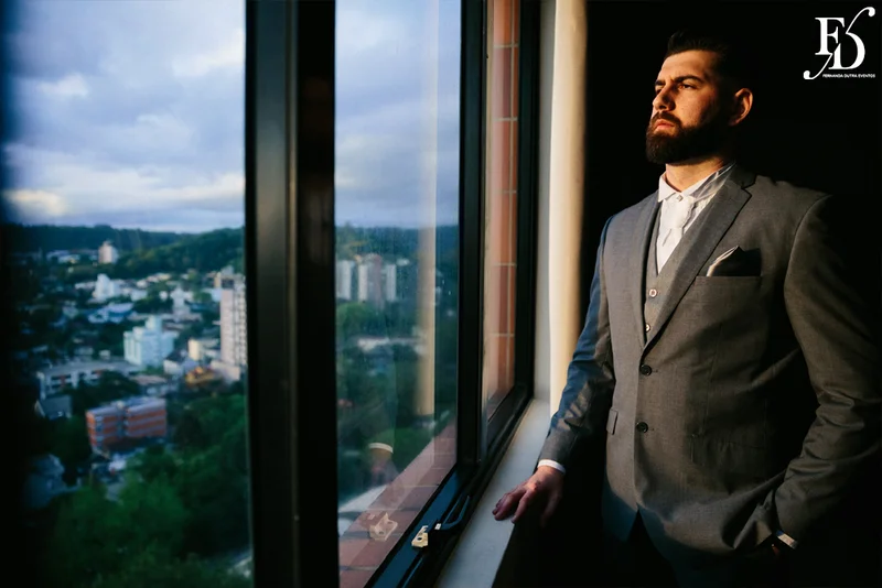casamento com cerimônia na igreja nossa senhora da conceição igreja matriz de são leopoldo e festa no espaço tao em novo hamburgo com decoração outonal em tons terrosos marsala laranja e amarelo num projeto luxuoso sofisticado e elegante por fernanda dutra cerimonialista em porto alegre por life eventos especiais