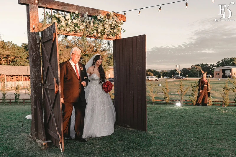 casamento no espaço paraíso entrada da noiva