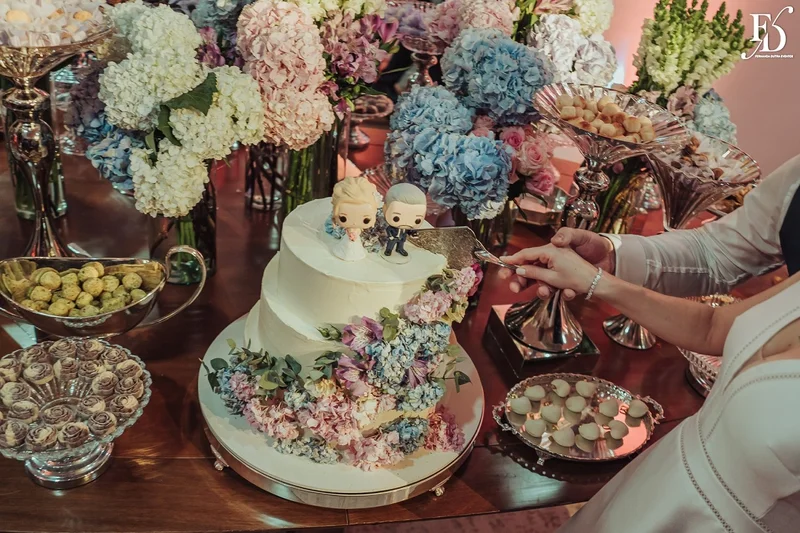 casamento na sociedade libanesa de porto alegre festa luxuosa organizada por life eventos especiais corte do bolo