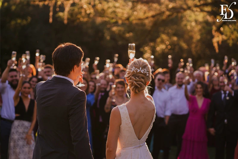 casamento diurno estilo europeu realizado no alto da capela em porto alegre no formato destination wedding com organizacao de life eventos especiais casamento de luxo em porto alegre com decoração luxuosa e clássica