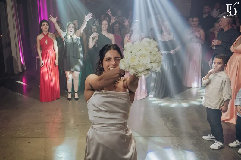 casamento no espaço paraíso em porto alegre cerimônia ao ar livre com decoração minimalista clean e delicada estilo pinterest por life eventos especiais