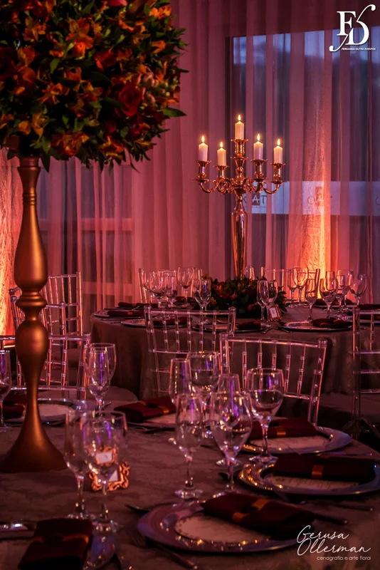 casamento com cerimônia na igreja nossa senhora da conceição igreja matriz de são leopoldo e festa no espaço tao em novo hamburgo com decoração outonal em tons terrosos marsala laranja e amarelo num projeto luxuoso sofisticado e elegante por fernanda dutra cerimonialista em porto alegre por life eventos especiais