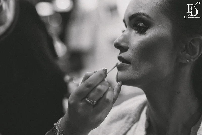 casamento no le bistrot em porto alegre organizado por life eventos especiais organizado por life eventos especiais com cerimônia no local e decoração clássica elegante e sofisticada em branco verde e prata com planejamento organização e execução de life eventos especias em porto alegre