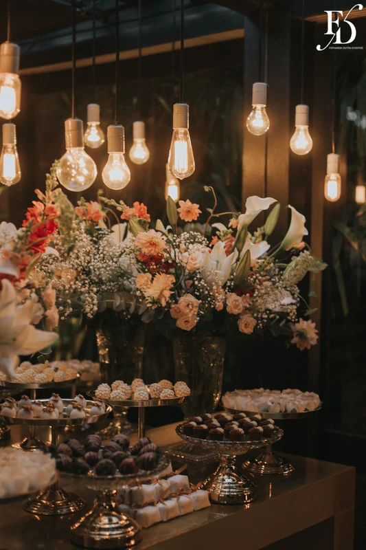 nano wedding elegante no Le Bistrot Gourmet com decoração old money estilo vintage