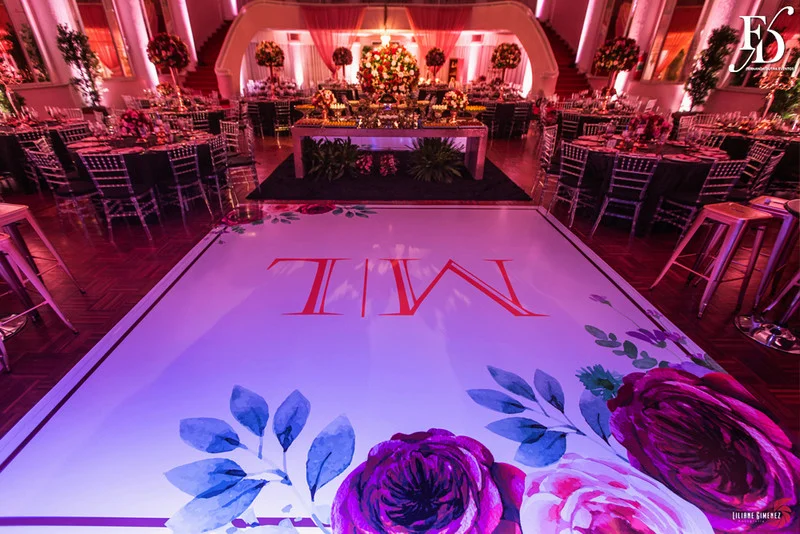 casamento com cerimônia na igreja santa teresinha da josé bonifácio em porto alegre e santissimo sacramento e recepção no salão dos espelhos do clube do comércio na andradas por life eventos especiais com decoração elegante sofisticada e luxuosa em porto alegre assessoria e cerimonial de eventos