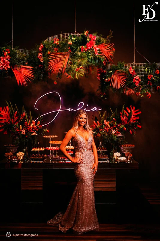 festa de formatura em arquitetura e urbanismo pela pucrs realizada na casa vetro em porto alegre com decoração elegante moderna e sofisticada por life eventos especiais cerimonialista em porto alegre