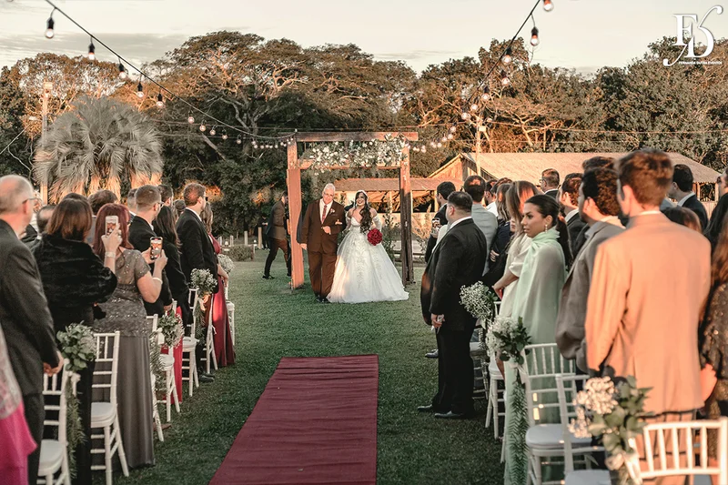casamento no espaço paraíso entrada da noiva