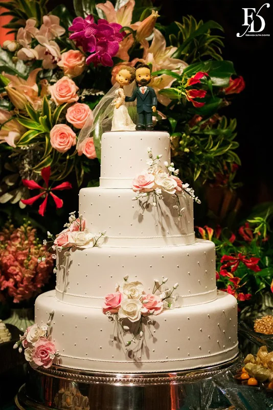 casamento com cerimônia na igreja santa teresinha do menino jesus e festa e recepção na casa vetro em Porto Alegre com organização e cerimonial de fernanda dutra da life eventos especiais cerimonialista em porto alegre