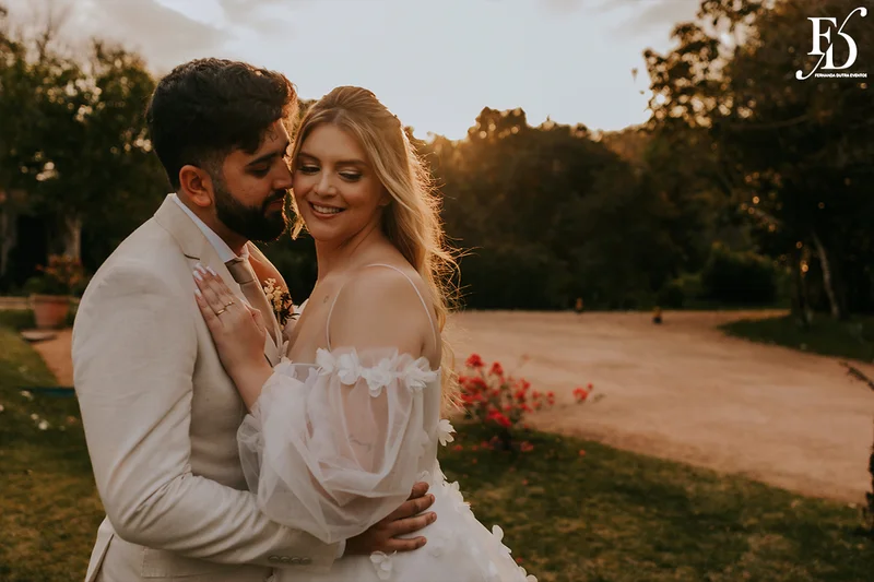 casamento divertido e animado na casa na chácara, em porto alegre; um casal jovem, despojado, que queria celebrar esse momento com um rodízio de pizza - casamento com pizza - decoração estilo boho wedding em tons terrosos cerimonial de life eventos especiais