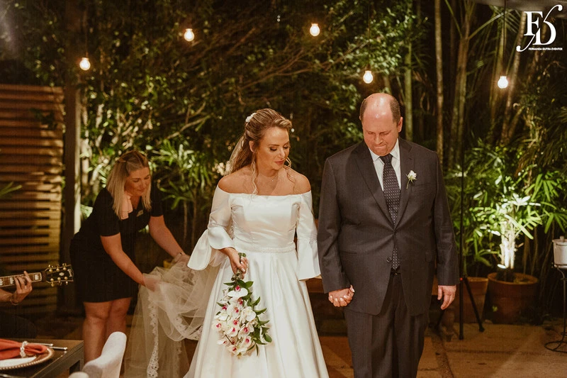 mini-wedding sofisticado e elegante realizado no le bistrot gourmet casamento com 30 convidados luxuoso por life eventos especiais cerimonial e organização de casamento em porto alegre