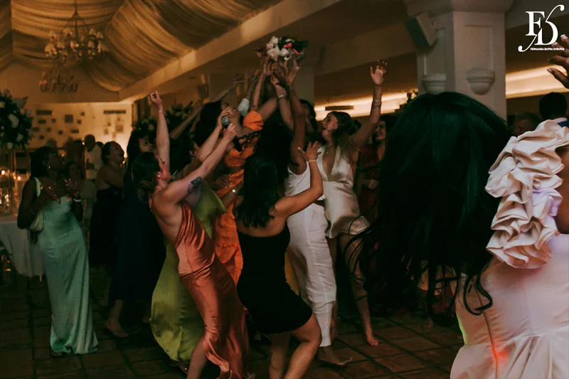 casamento destination wedding em portugal cascais quinta dos gafanhotos uma brasileira e um inglês casamento típico brasileiro na europa por fernanda dutra quero casar em portugal life eventos especiais