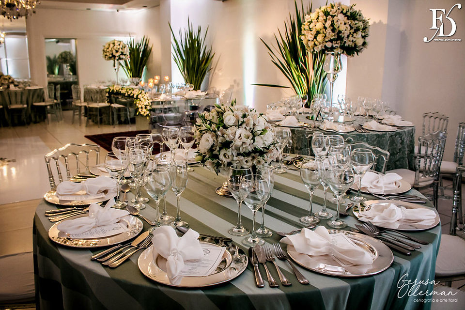 casamento com cerimônia na igreja evangélica assembleia de deus educandário em porto alegre e recepção no maison carlos gomes com decoração clássica elegante e sofisticada por life eventos especiais organização de casamento em porto alegre