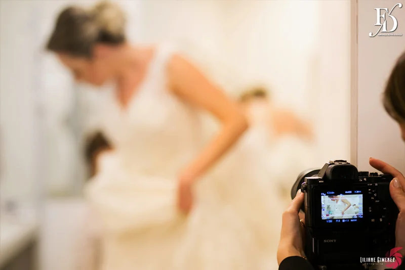 casamento com cerimônia na casa vetro em porto alegre e cerimônia na igreja cristo bom pastor com decoração clean clássica sofisticada e contemporânea em branco verde prataria e cristais por life eventos esepciais cerimonialista wedding planner em porto alegre