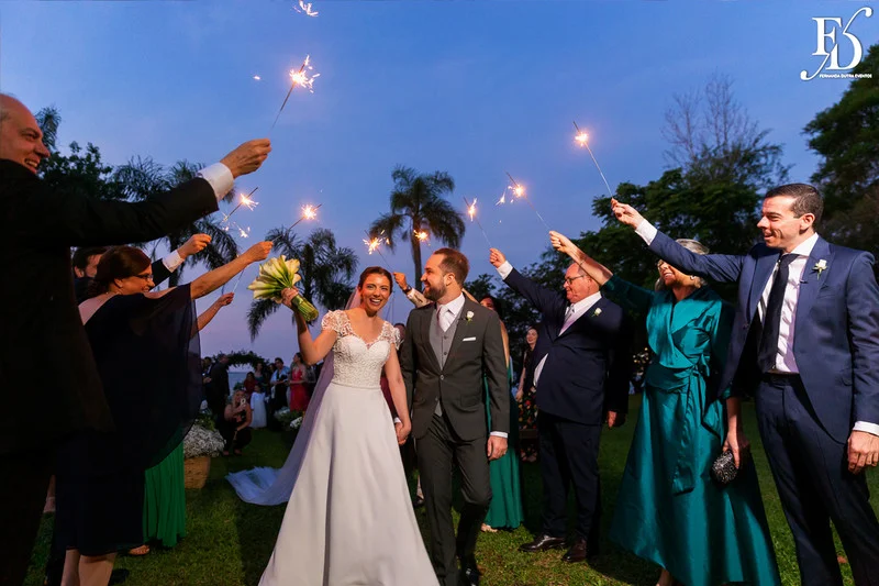 casamento a beira do rio guaiba em porto alegre no clube veleiros do sul com decoração botânica greenery sofisticada moderna e elegante por life eventos especiais assessoria e cerimonial de casamento em porto alegre casamentos de luxo