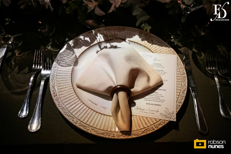 casamento com cerimônia e recepção no party room em porto alegre com projeto de decoração elegante e sofisticado em verde e branco estilo greenery por life eventos especiais cerimonial conduzido por fernanda dutra cerimonialista