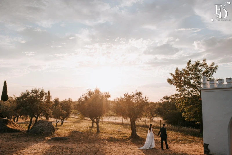 casamento realizado no convento do espinheiro em evora, portugal, organizado por life eventos especiais destination wedding portugal elopement wedding casamento religioso em portugal casamento de brasileiros em portugal 